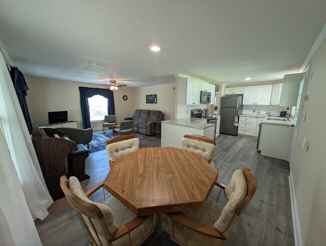 Foto del edificio - 3276 Hargrove St
