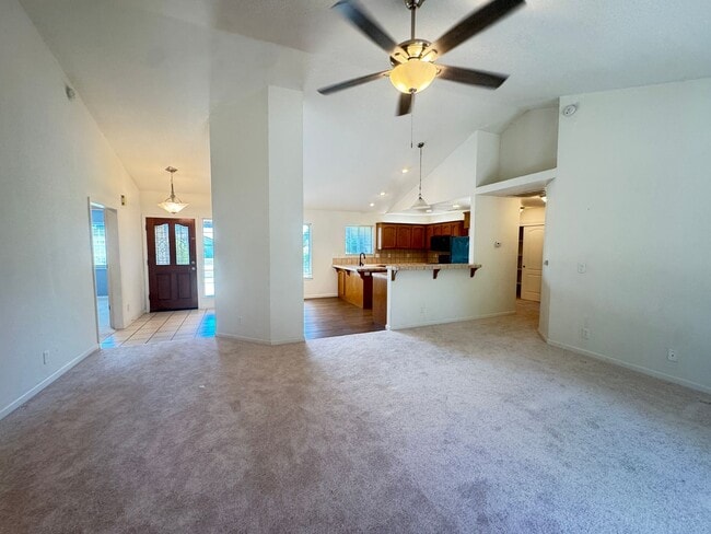 Foto del edificio - 3 bed 2 ba house in S. Yuba City