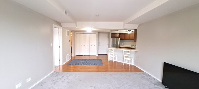 Foto del edificio - 6337 Roosevelt Rd