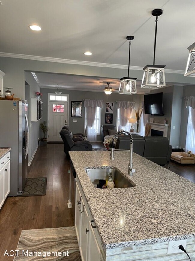 Building Photo - 4 br, 3.5 bath House - 11 Violetear Ridge