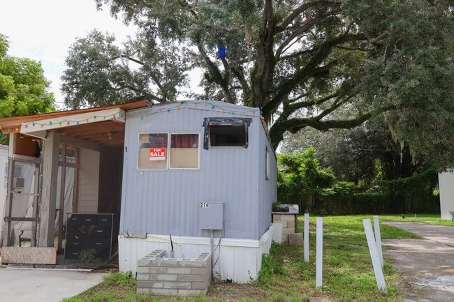 Building Photo - 5900 New Tampa Hwy