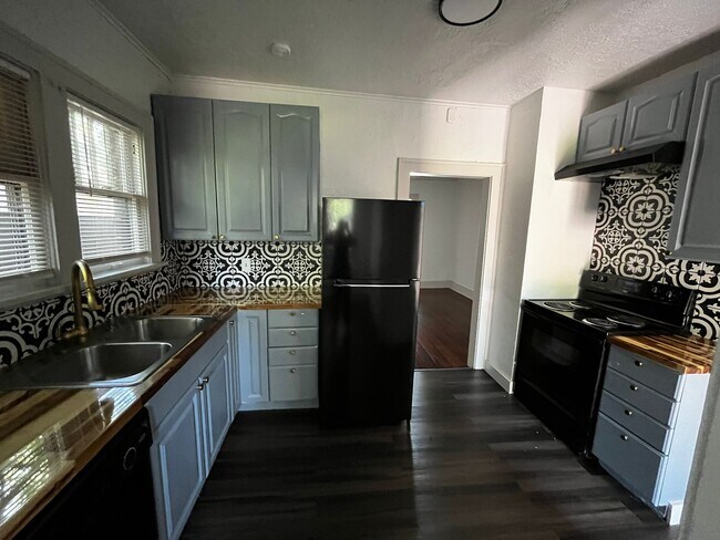 Foto del edificio - 414 NW Arlington Ave