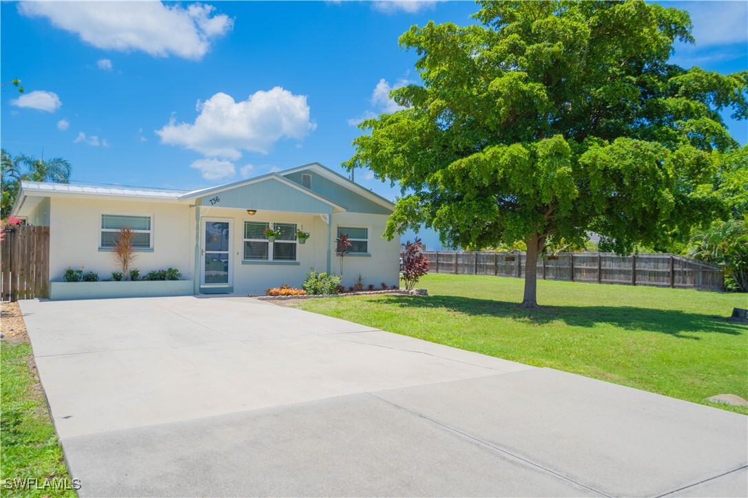 Foto principal - 736 104th Ave N