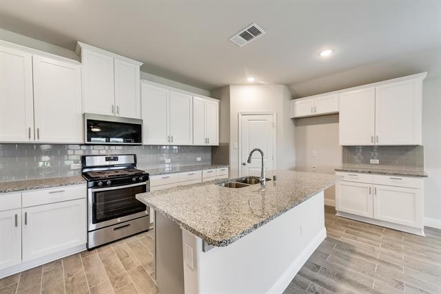 Foto del edificio - 3504 Lillian Ct