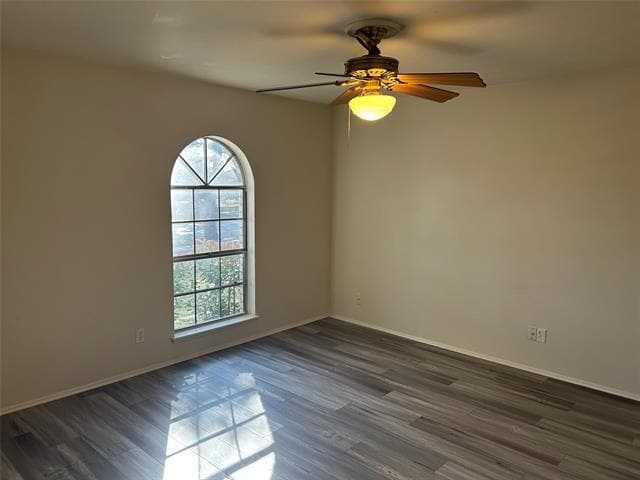 Building Photo - 2617 Ashglen Dr