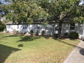 Building Photo - 812 E Jackson St