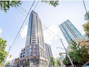 Building Photo - 159 Wellesley St E