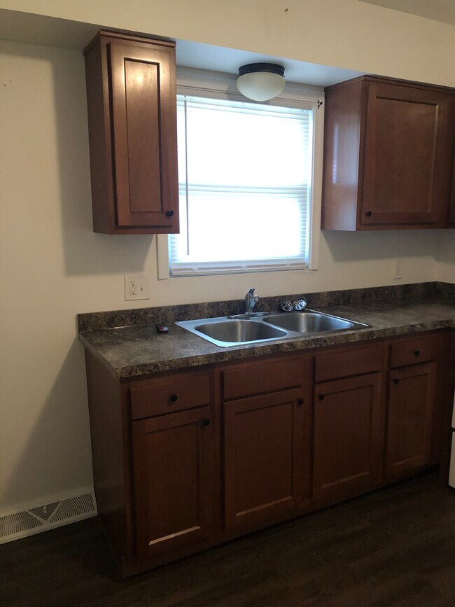 Building Photo - 617 Fulmer Ave