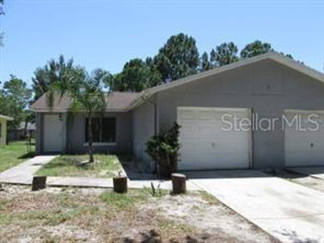 Photo - 2 bedroom 2 bath Duplex for rent at 3043 Willow Bend Blvd Orlando, Fl. 32808