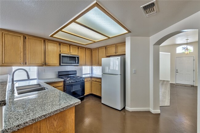 Building Photo - 5252 Velazco Ln