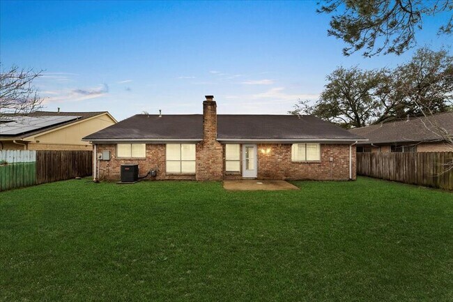 Building Photo - 814 Red Rock Canyon Dr