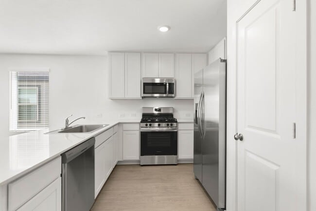 Building Photo - 274 Douglas Hls Dr