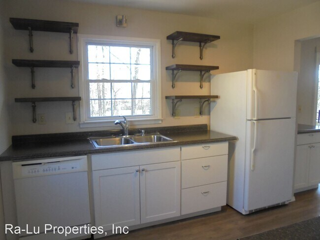 Building Photo - 3 br, 1.5 bath House - 1910 Halifax Ct.