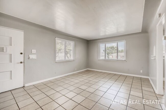 Photo - 1395 Lansing St Apartment