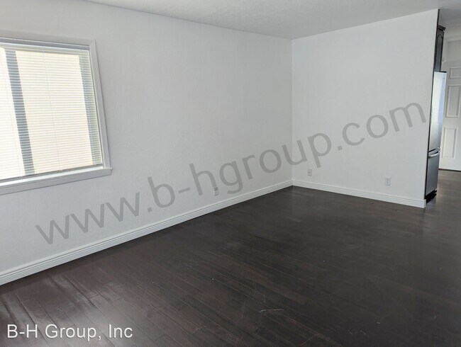 Building Photo - 3 br, 2 bath House - 8618 15th Ave