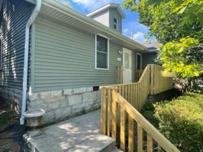Photo - 211 N Madison - 4Bed/2Bath - New Remodeled! House