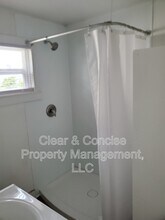 Building Photo - 157 Monroe St