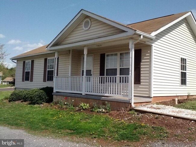 Building Photo - 1760 Birch Dr