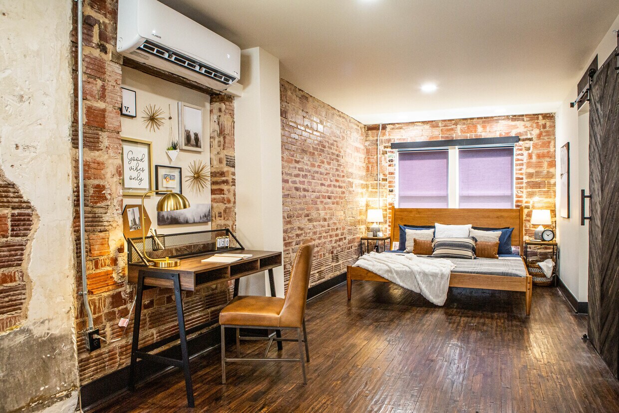 Foto principal - 144 E 21st St