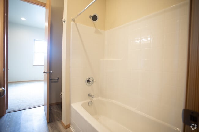 1BR,1BA-900SF - Town View Apartments
