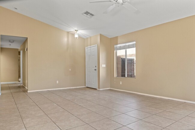 Building Photo - 11320 W Hutton Dr