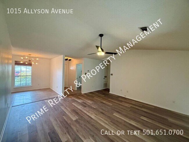 Foto del edificio - 1015 Allyson Ave