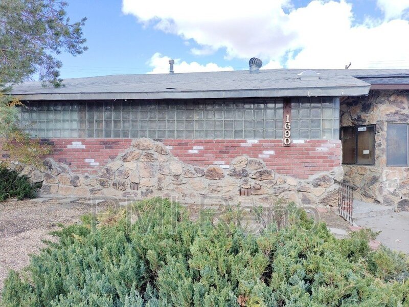 Primary Photo - 1690 Greenbrae Dr