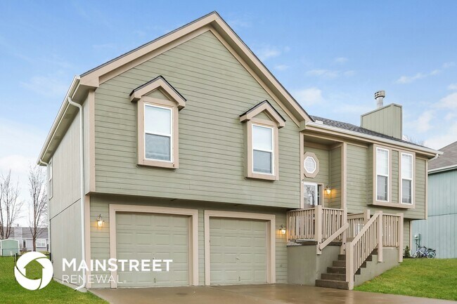 Foto del edificio - 1702 Briarwood Ln