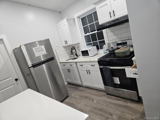 Building Photo - 108-54 217th Pl