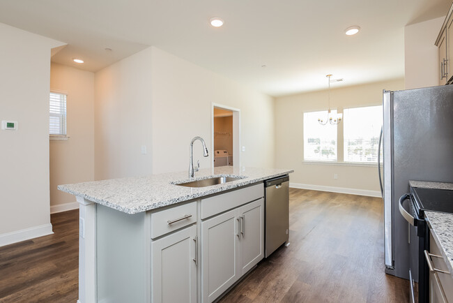 Building Photo - 212 Eagles Cliff Dr