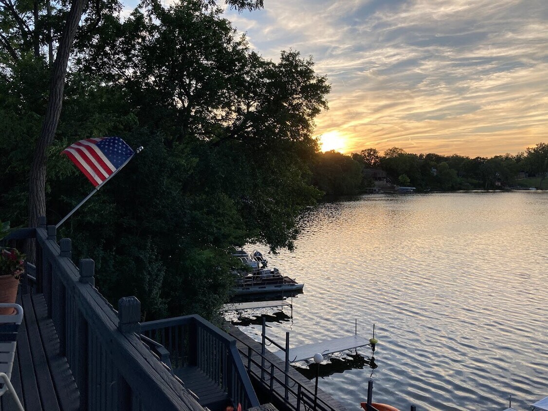 9681 Bayview Dr Unit 215, Ypsilanti, MI 48197 Condo for Rent in