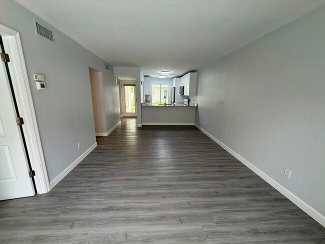 Foto del edificio - Lovely Unfurnished 2 Bedroom Condo-Estuary of Marco Island