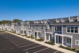 Building Photo - Fairfield Knolls At Deer Park 55+