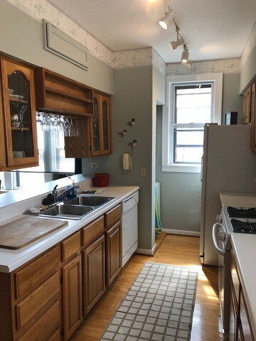 Building Photo - 634 Sheridan Square