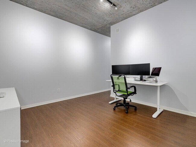 Foto del edificio - 1345 S Wabash Ave
