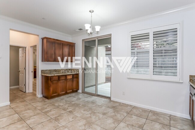 Foto del edificio - Beautiful Roseville Home rent ready!