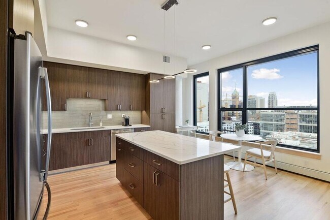 Foto del edificio - 740 Portland Ave