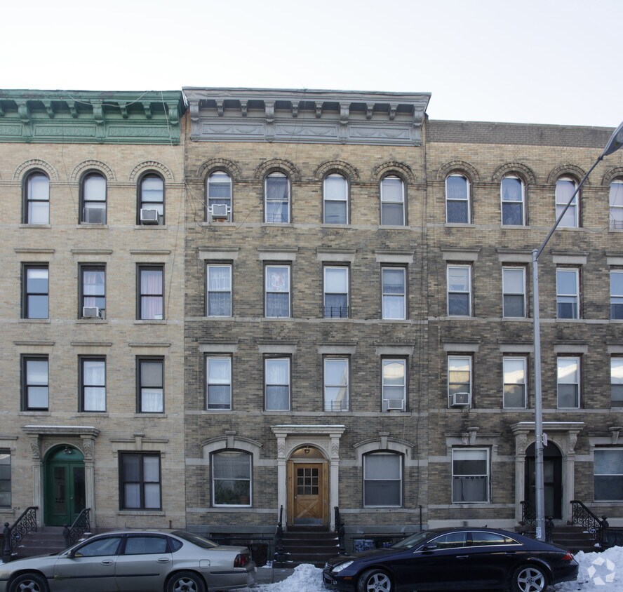 Building Photo - 17 Clifford Pl