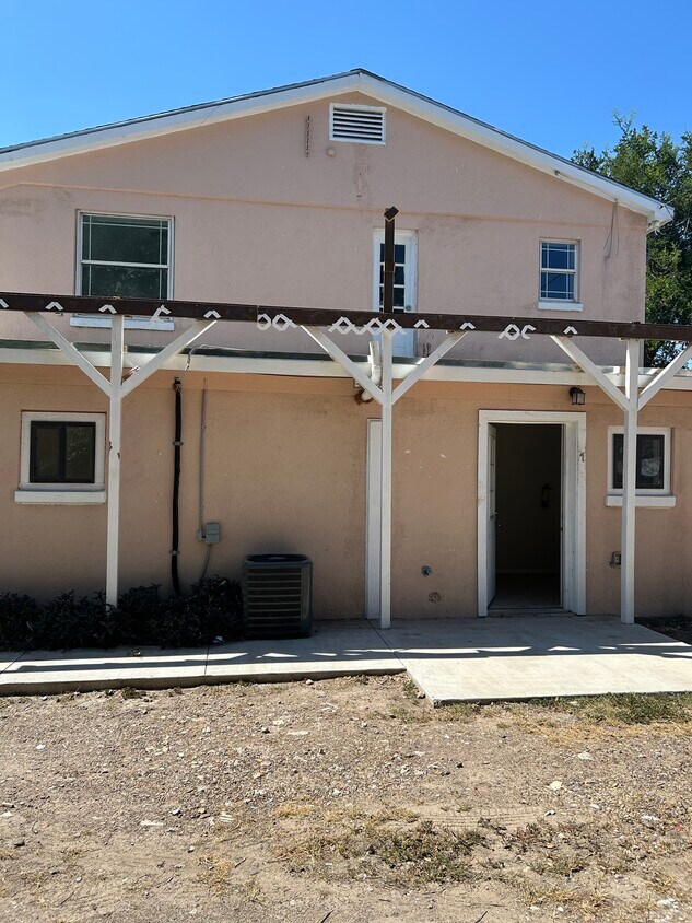 Foto del edificio - 428 S Texas Ave