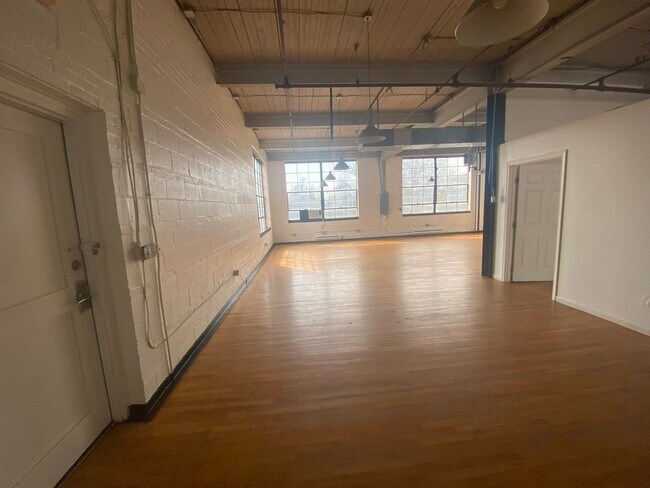 Foto del edificio - 1501 Kemper St
