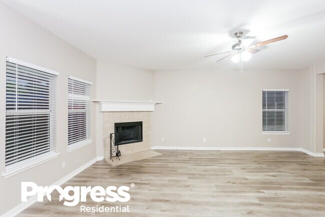 Building Photo - 1650 Wildflower Dr