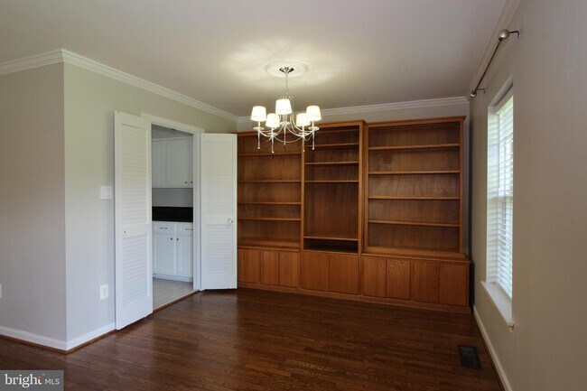 Foto del edificio - 2160 Golf Course Dr