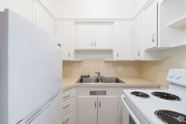 Interior Photo - Alcliff Apartments