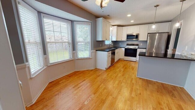 Building Photo - 1613 Covey Ln