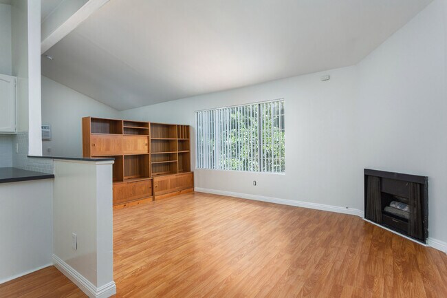 Building Photo - 5628 Colfax Ave
