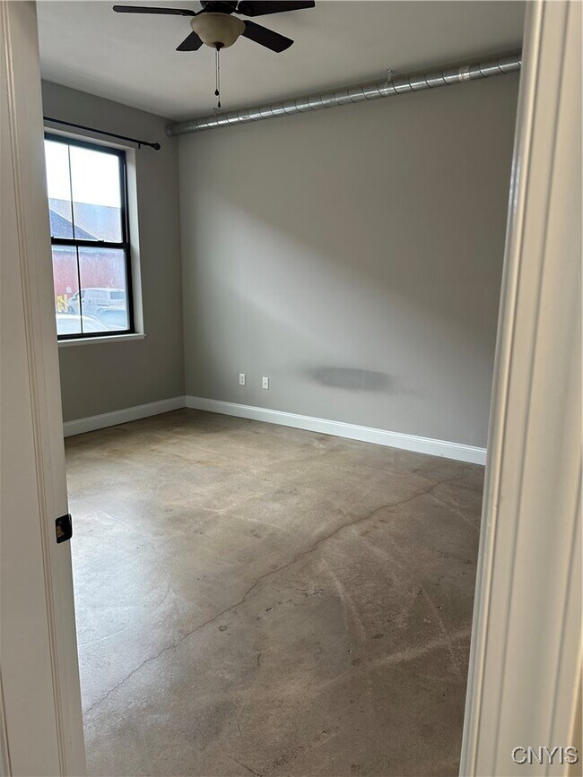 Foto del edificio - 721 N Clinton St