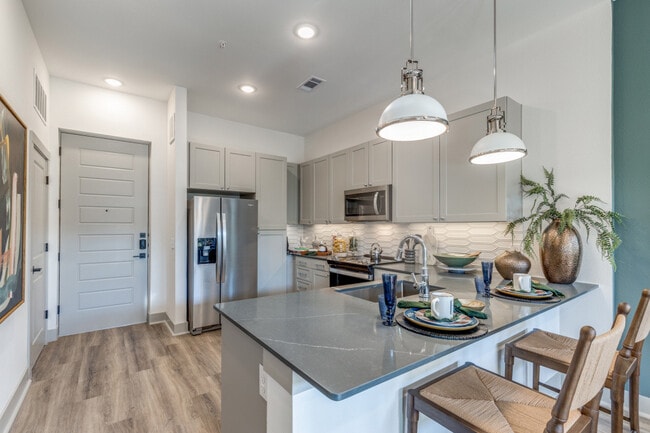 Building Photo - The Briarly