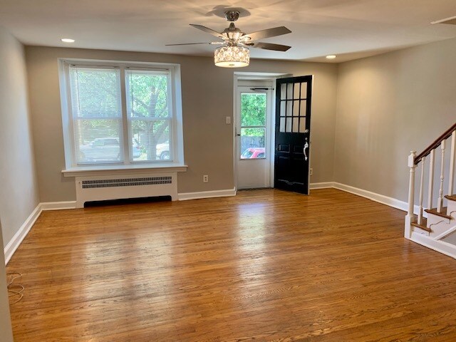 Living room - 218 E Durard St