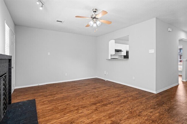 Foto del edificio - 1806 River Crossing Cir