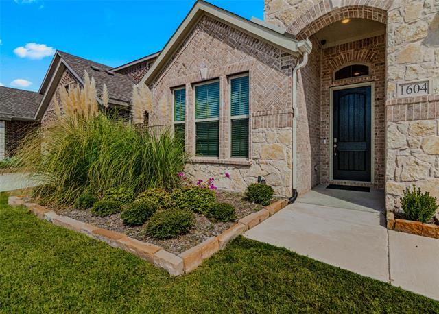 Foto del edificio - 1604 Cedar Crest Dr